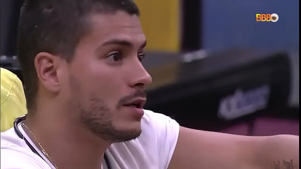 Arthur eating Larissa's ass at the bbb