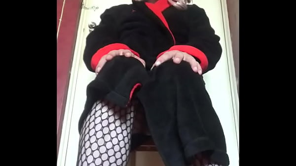 bisexual crossdresser wants for nothing more than your pee filling up his tube so he can swallow it part 1