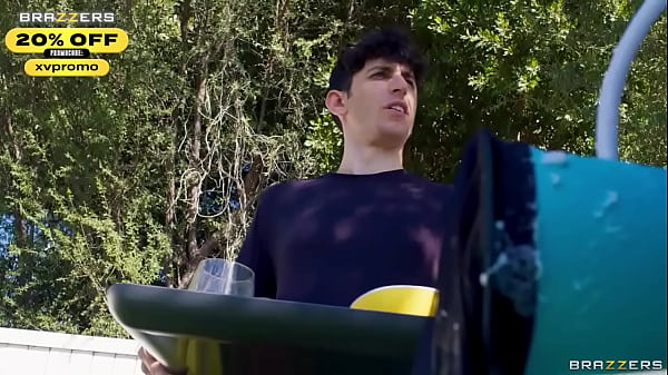 Download Video - Double Teaming The Foam Party MILF Syren De Mer &sol; Brazzers&sol; Enter XVPROMO on official site for discount