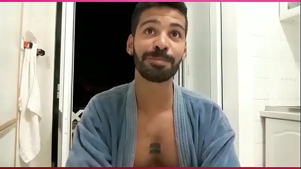 Download Video - &num;PauNaMesa com Randal Arag&atilde;o - M&uacute;sculo Duro