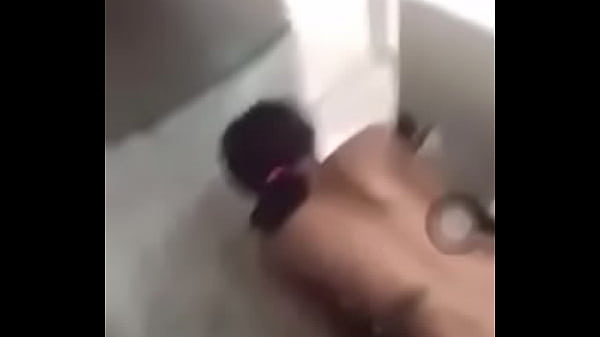 Download Video - Angolana puta do s&period;