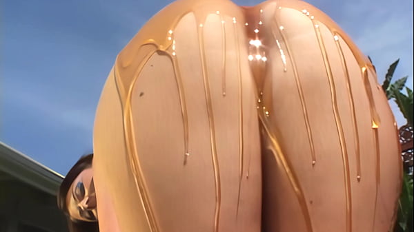 Sophie Dee Takes Oil All Over He R Big Boobs And Ass And Cock In Her Holes