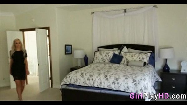 Lesbians enjoying themselves 0436