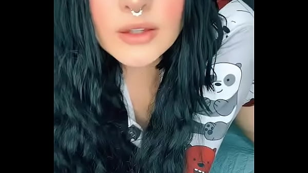 thumb ig model twerking