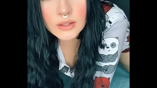 thumb ig model twerking