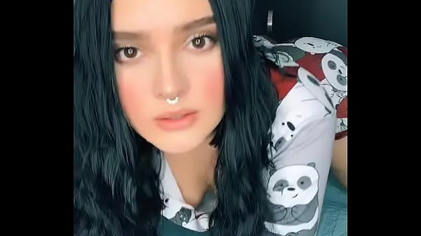 thumb ig model twerking