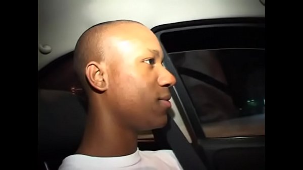 Download Video - Black dude picks big booty ebony girl with wide hips on the street