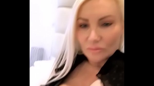 Big Ass Milf in sexy lingerie Live chat -  RealSophieJames.com