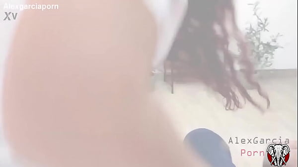 PSaj big ass stepdaughter discovers that her stepfather is spying on her and seduces him to get an iphone