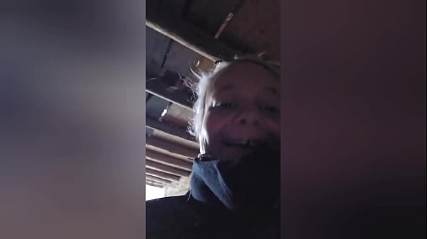 Sofy milf salope sexy qui aime la bite