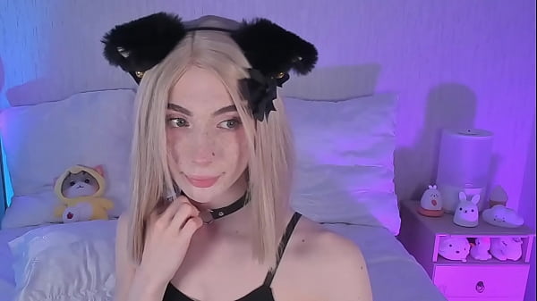 Flirtationship: more than a friendship, less th...