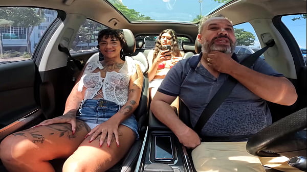 18-year-old girl with a giant ass debuts on the streets of Copacana in Rio de Janeiro in a carpool - Larissa Giulia