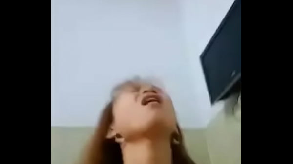 Femme Gémissant Désespérément