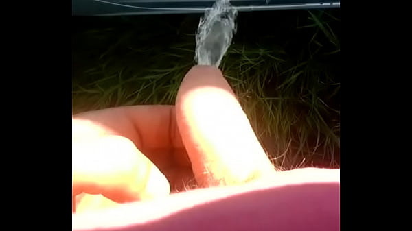 Download Video - Peeing against a car