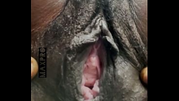 black pussy captured in Public