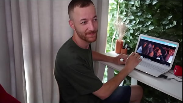 twis swap a girl inbareback fucking