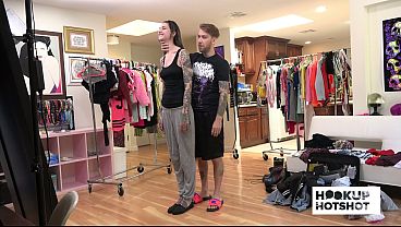 BTS - Rocky Emerson Shows Off Her Curves In A Backstage Tease!