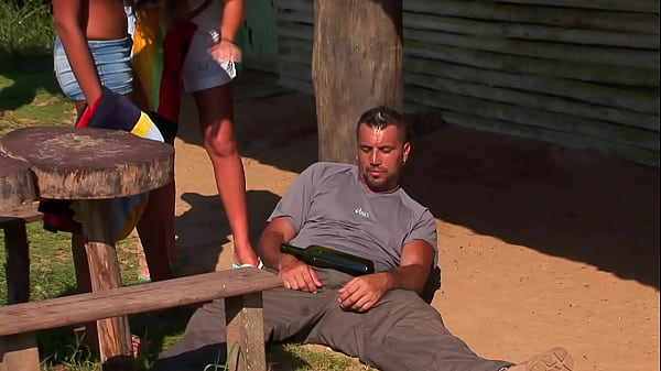 Gozei muito na pica do corno fazendo v&iacute;deo chama para meu amante, engolir toda a porra do corno