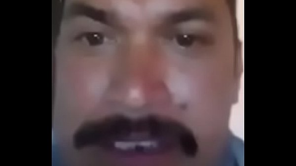 Pollero Étant Coshiado Dans Le Bateau