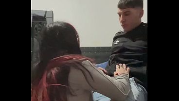 Download Video - pendeja Argentina chup&aacute;ndola toda