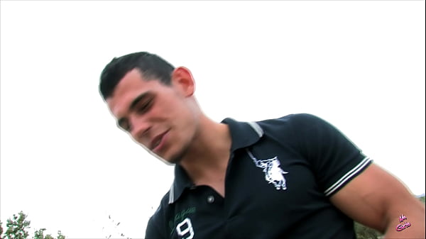 My perverted stepmother seduces me to put my cock in her