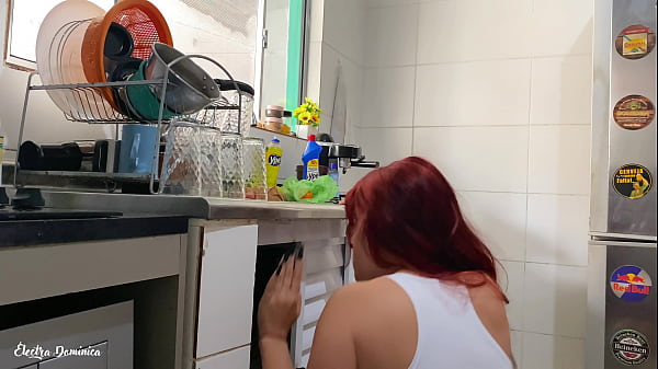 I hired this maid and she came like this to tease me, I got turned on by that hot ass
