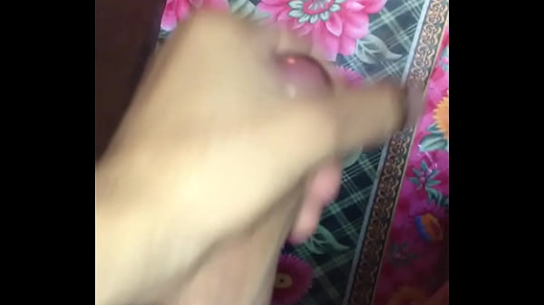 thumb gozando na cama