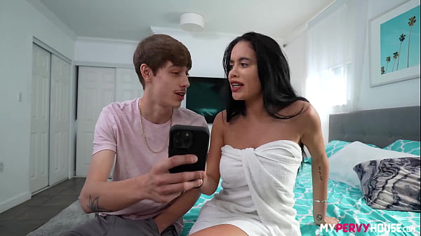 Download Video - New Stepmom Victoria June Make Promise To Stepson