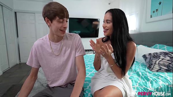 New Stepmom Victoria June Make Promise To Stepson