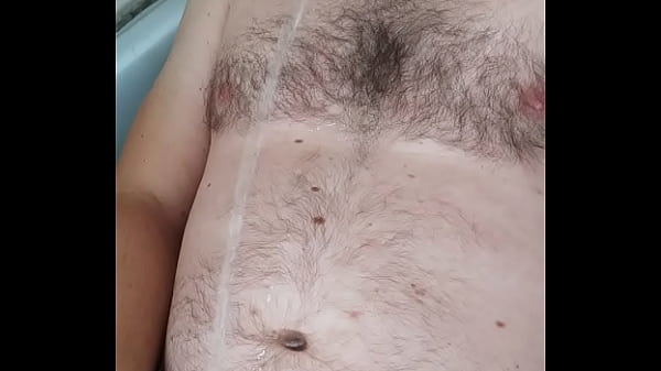 VID 405 Ma pis direct in gura (2min)