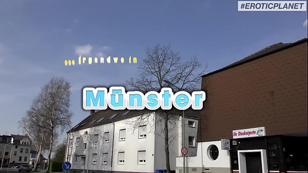 In der Nachbarschaft man wei&szlig;, laute Musik genie&szlig;t nicht jeder. Auch hier haben wir wieder so ein Exemplar, doch die geile Nachbarin...l&auml;&szlig;t ihn zur T&uuml;r und Fotze rein ... m