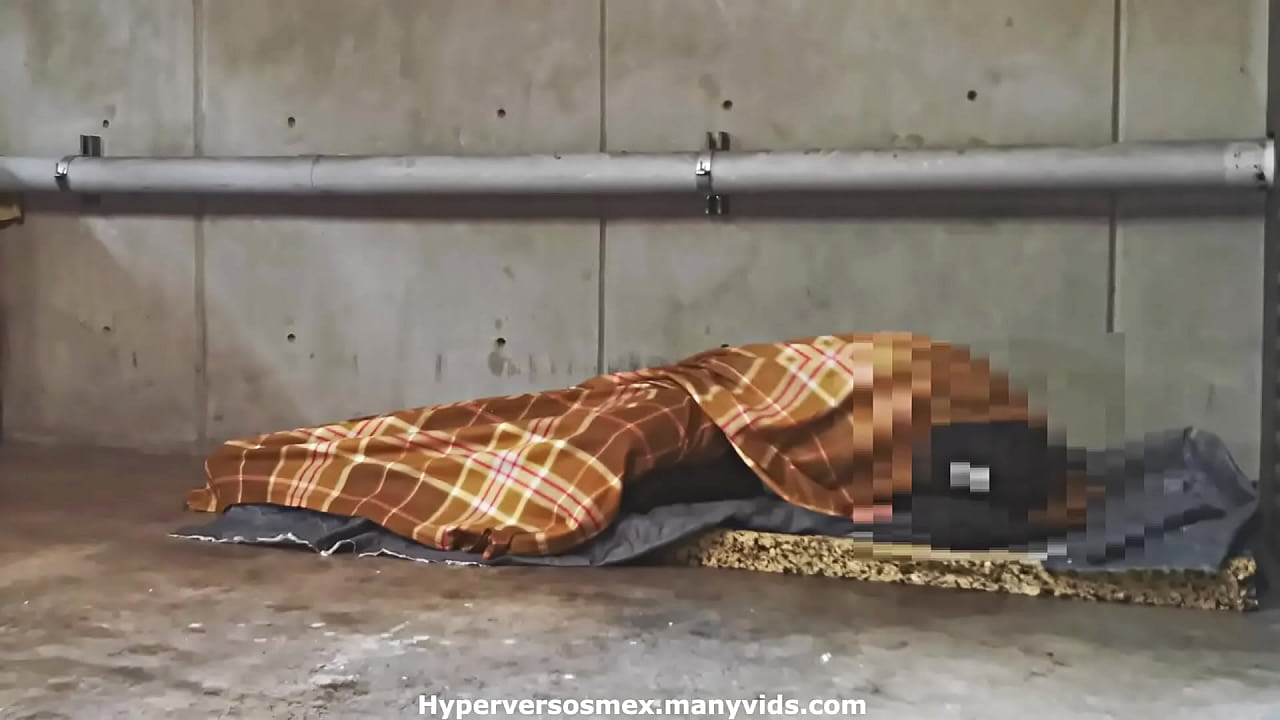 SEXO EN VIA PUBLICA, sexo con desconocidos, sexo con un homeless, Me baña la cara de leche!
                    cumshot latina public big ass homeless calle exhibit daniela hentai muchos negros