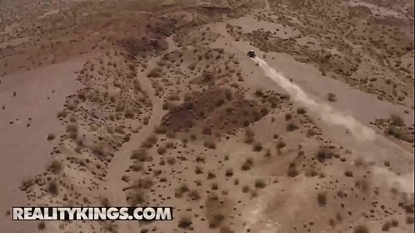 Big Naturals - (Cassidy Banks, Quinton James) - Offroad Road Head - Reality Kings