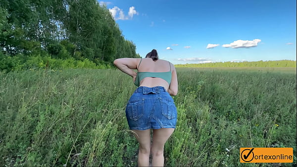 Amateur Outdoor Sex with StepSis (4K 60fps)