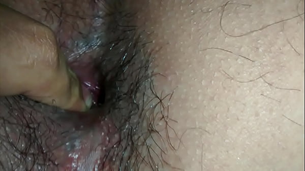 Annita black muestra su ano