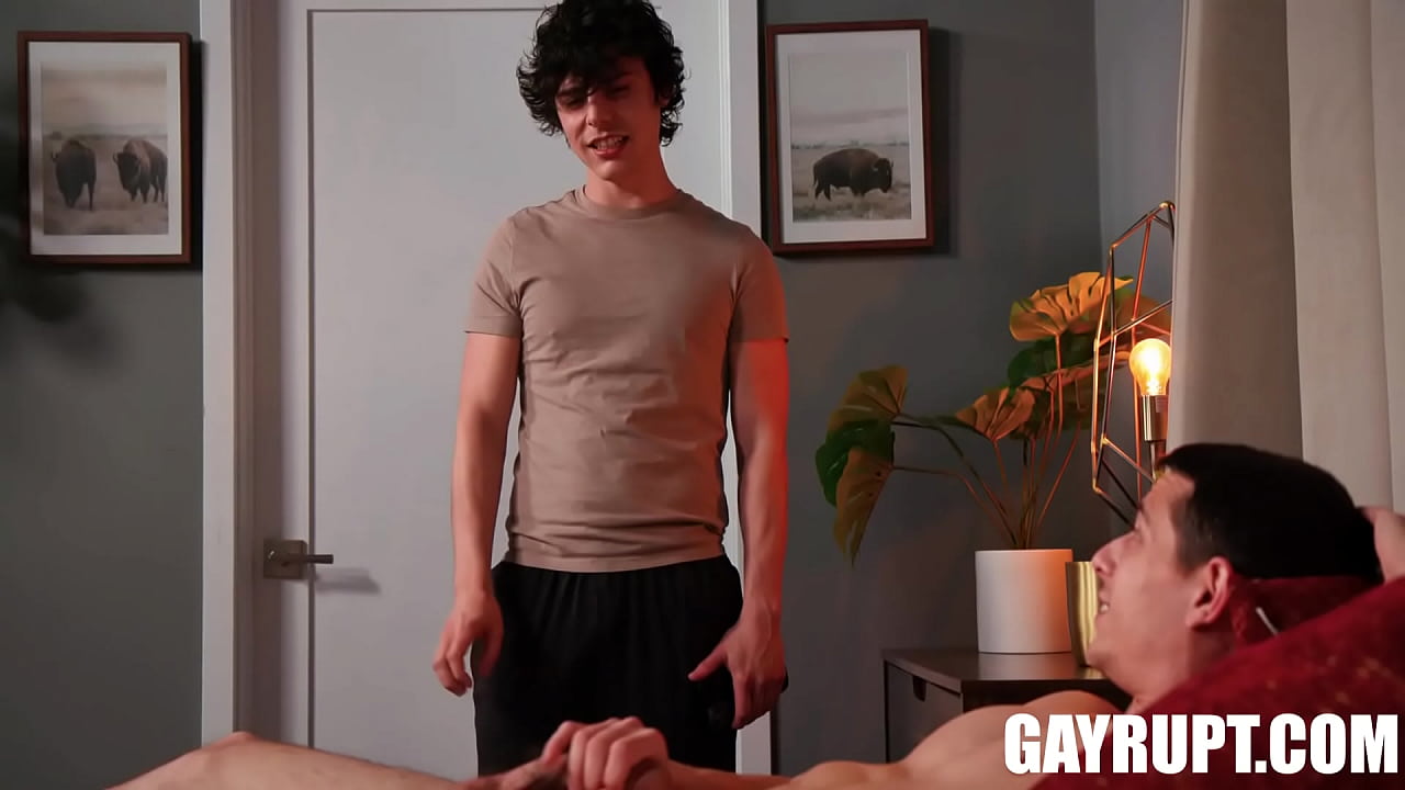 En la cama de nuestros padres Kyle Wyncrest, Asher Day
                    teen hardcore petite doggystyle big ass hardsex gay big cock big butt gay amateur gay blowjob gay sex gay twinks gay anal gay porn gay masturbation gayemo kyle wyncrest asher day muchos negros