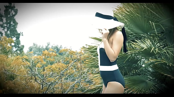 Candy And Sativa Enjoy A Couple Of Guys In This Artistic Foursome Fuck.