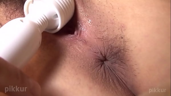 Risa Misaki opens her legs and gives a blowjob after orgasm with a vibrator and cum in mouth