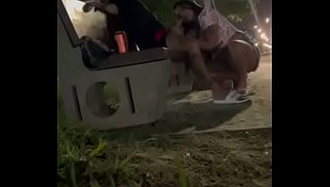 Download Video - A gostosa famosa de campinas me mamando no meio da rua confira todos nossos v&iacute;deos no RED