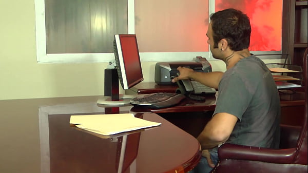 Courtney Cummz and her gorgeous brunette friend get all dolled up one day in their best whore makeup