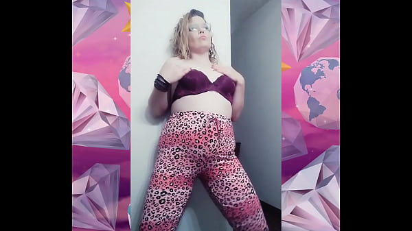 Shaking my ass in my pjs