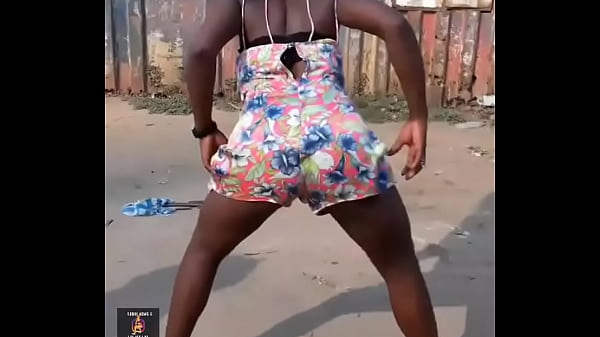 Marcia's Team moving their asses in Luanda Angolan porno big booty twerk 2022 happy fuck