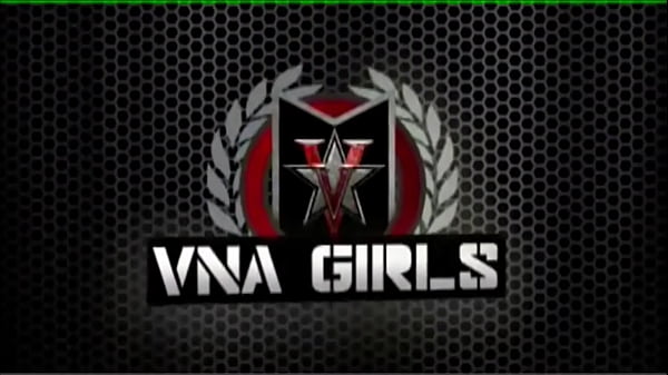 Redhead Penny Pax Slides Her Big Glass Toy In The Pussy & Ass!