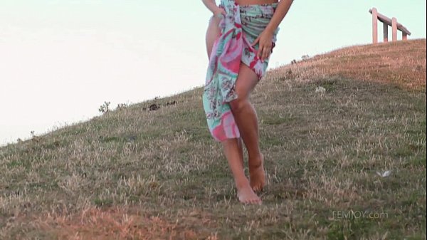 thumb sensual sunset tease