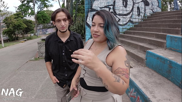 Download Video - Finding a girl on the train station to record - Fake Agent