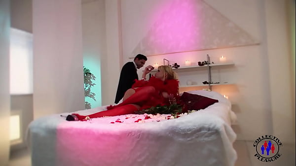 Kat Lee And Lexxi Tyler Share A Cock In A Sexy Cosplay Scene