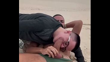 Download Video - AGUENTANDO A PICA DO MARRETA SEM RECLAMAR