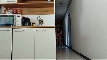 Download Video - sexo arriscado&comma; enquanto meu marido estava no banho transei com amigo dele&comma; quase fomos pego