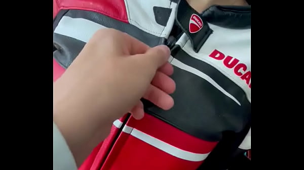 Good motorcycle gear is very heavy ?Ducati one Love ️
