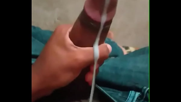 Download Video - Novinho gozando